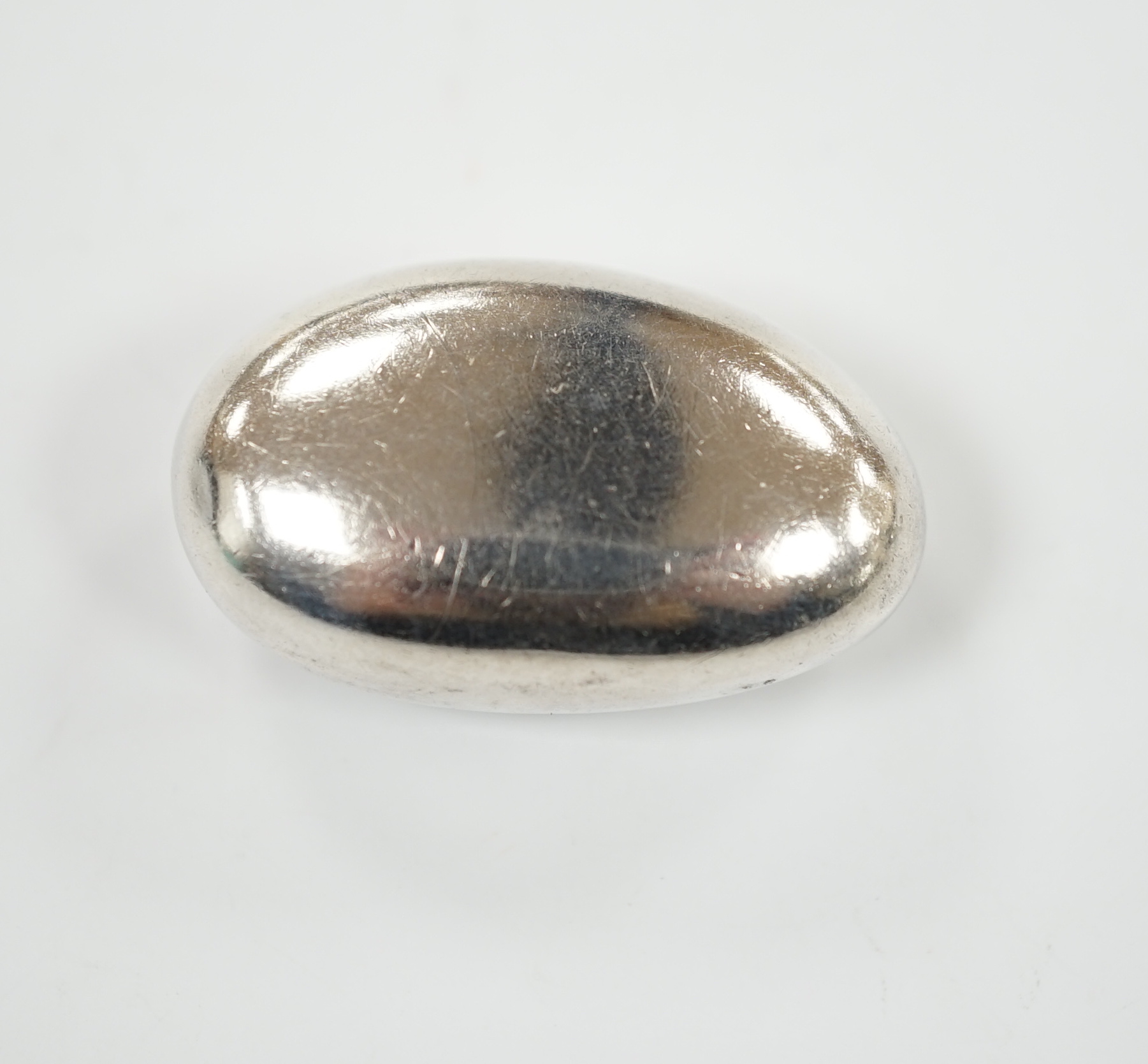 A modern Italian Tiffany & Co 925 sterling 'worry' bean, 30mm.